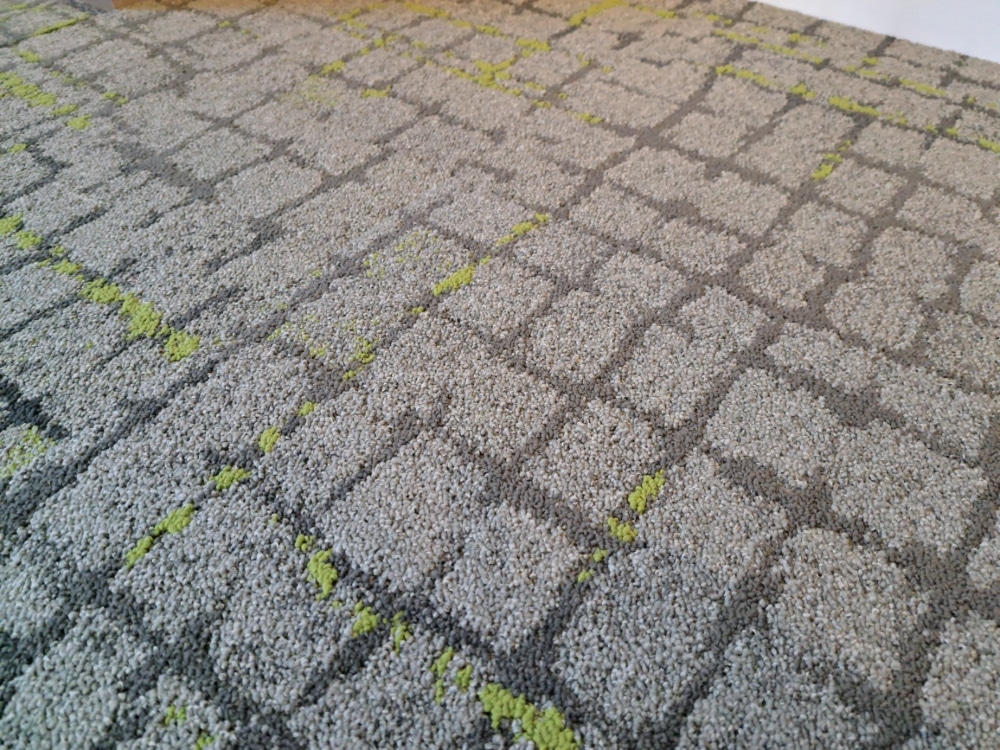 tapijttegels interface moss in stone grijs w2