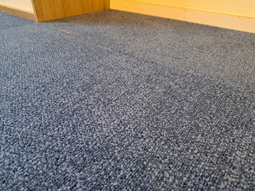 restpartij tapijttegels 44m2 w2 blauw