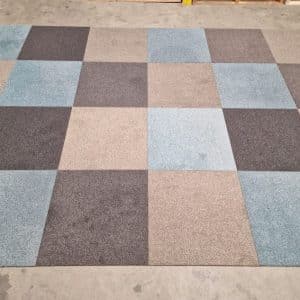 80m2 uniek ontwerp van 3 verschillende reuse tapijttegels